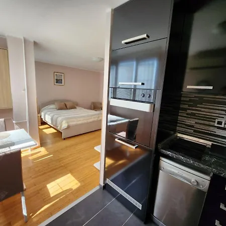 Morning Wood - Panorama Belgrado