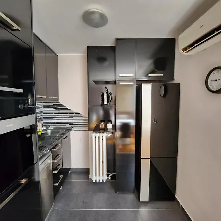 Morning Wood - Panorama Belgrado